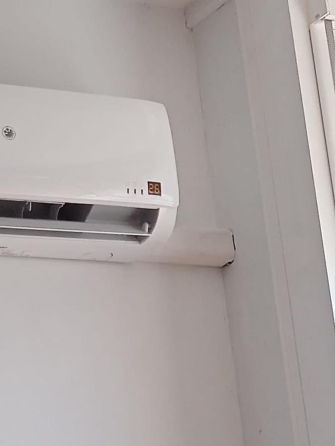 Apartamento Estudio Loft En El Centro Para 3 O 4 Personas Cama Doble Y Sofa Cama Check In A Partir De Las 15 Y 30 Min Pm Y Check Out Hasta Las 11 Y 30 Pm Con Wifi Normalmente No Se Puede Adelantar El Check In Torremolinos Exterior foto