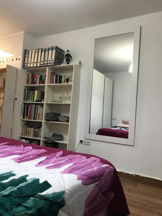 Apartamento Estudio Loft En El Centro Para 3 O 4 Personas Cama Doble Y Sofa Cama Check In A Partir De Las 15 Y 30 Min Pm Y Check Out Hasta Las 11 Y 30 Pm Con Wifi Normalmente No Se Puede Adelantar El Check In Torremolinos Exterior foto